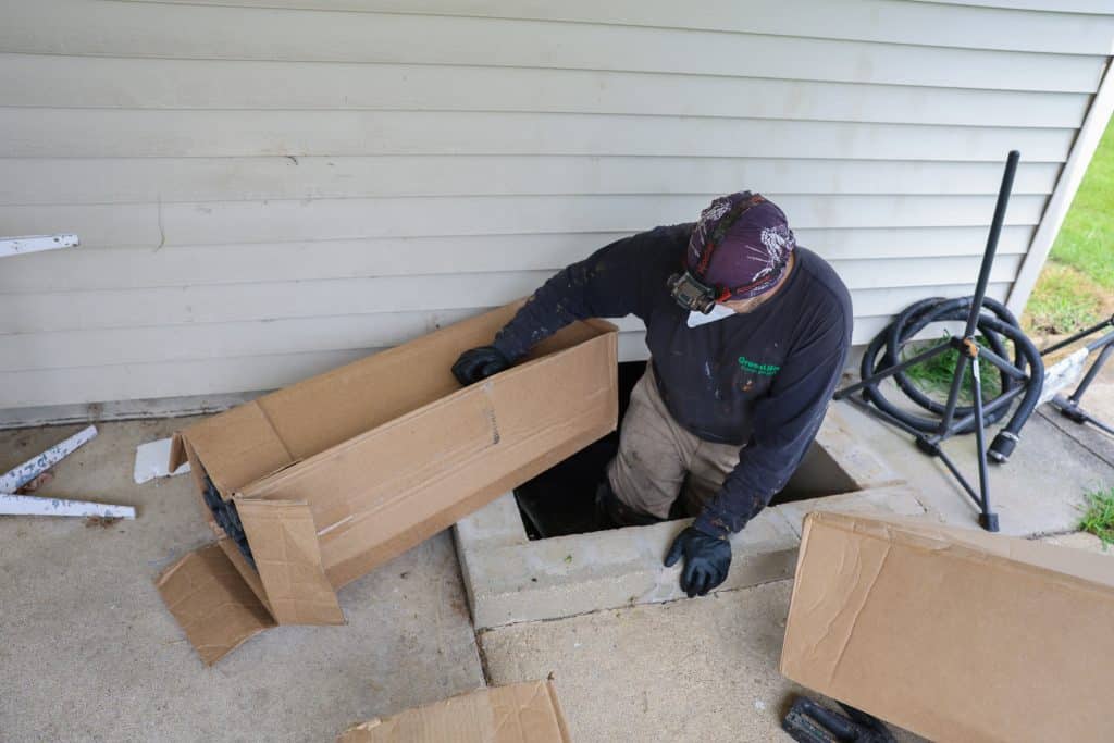 Weatherization tech entering a Crawl Space